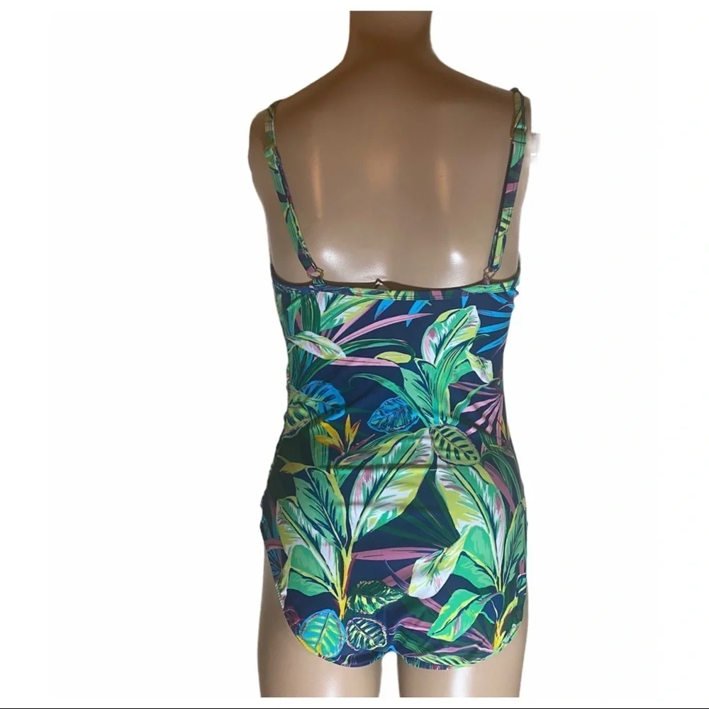 Bleu Rod Beattie tropical style